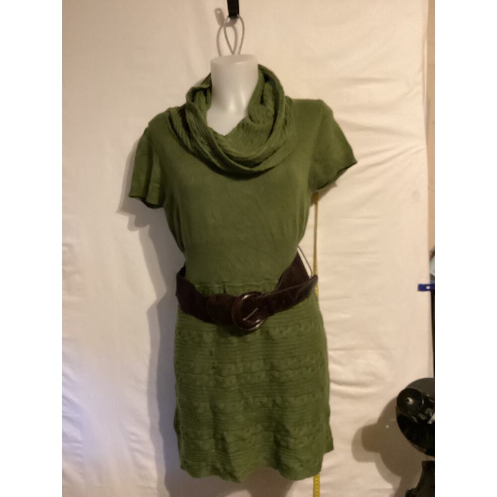 2182New Directions Women Cowlneck Belted Short Sleeve Sweater Dress Medium Green
